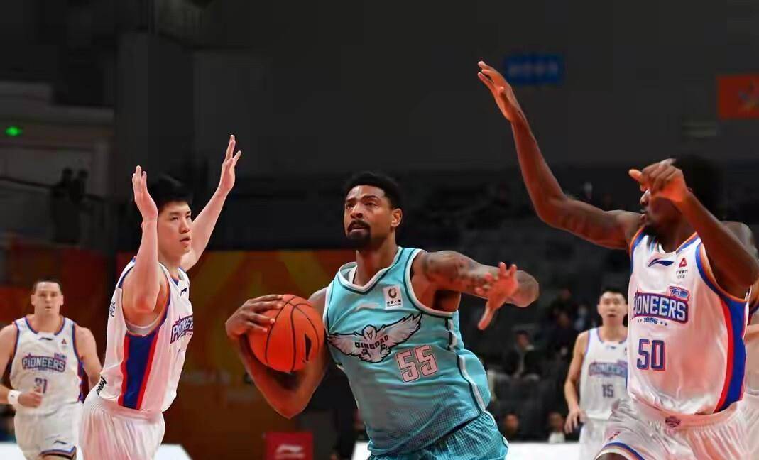 关键时刻山东男篮调整名单以备欧篮联;回应争议环节打磨;气氛紧张;心理建设被强调的简单介绍 关键时刻山东男篮调整名单以备欧篮联;回应争议环节打磨;气氛紧张;心理建设被强调的简单介绍