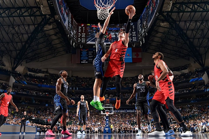 开拓者比赛直播在线观看